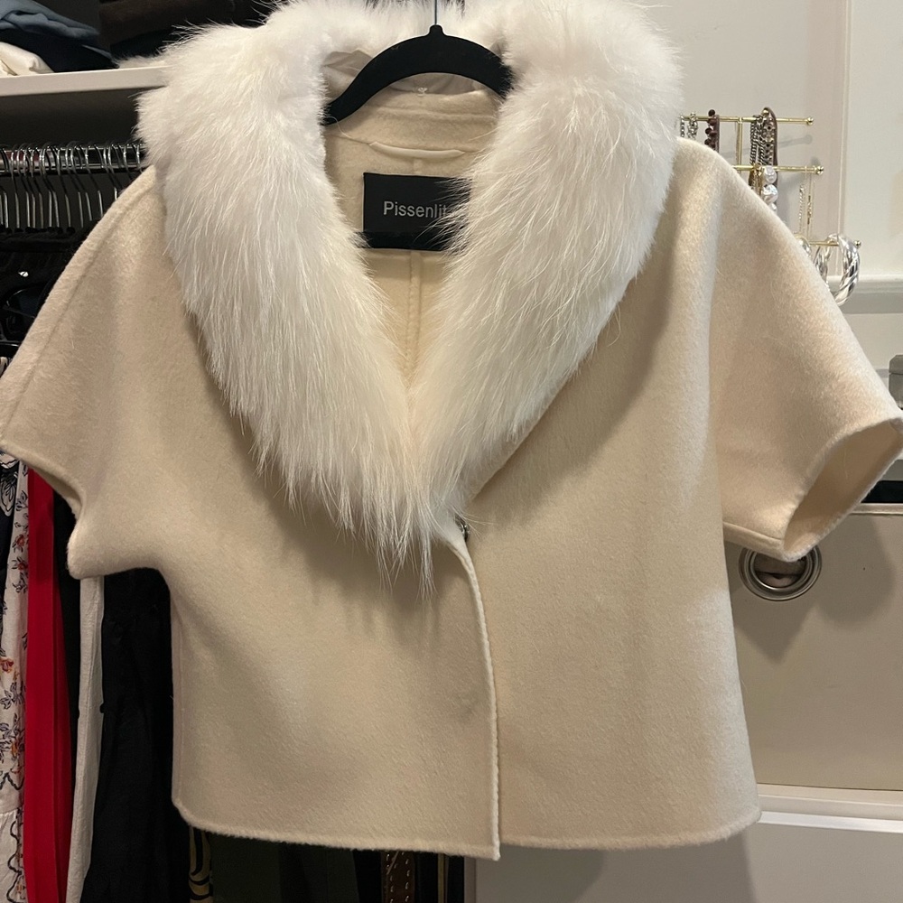 Pissenlit Women's Cream Cardigan with Faux Fur Collar - worn once. Like new.